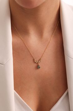 💎 Exquisite 14K Gold Pear Moss Agate Necklace - Timeless Elegance 💎 Elevate your style with our stunning 14K gold necklace, featuring nine captivating pear moss agate gemstones. 🌟 Product Features: 💍 Total Carat: 0.95CT ✨ Gemstone: PEAR MOSS AGATE 💎 Total Number of Stones: 9 Main Stones Measurement: 0.75CT - 7X5MM Length: 17.30mm Width: MM Height: 21.40mm 🌈 Gold Color Options: Rose, White, Yellow This minimalist necklace exudes sophistication and charm, perfect for adding a touch of elegan Pear Moss, Moss Necklace, Moss Agate Necklace, Women Gold Jewelry, Gold Gemstone Necklace, Gold Schmuck, Mangalsutra Design, Pretty Accessories, Mangalsutra Designs