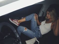 Red checkered vans Blue Checkered Vans Outfit, Girl Vans, Vans Outfits, Vans Checkered, Outfit Retro