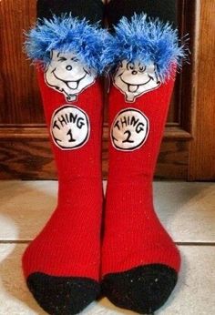 Dr Seuss Costumes, Socks Diy, Spirit Days, Dr Seuss Crafts, Thing 1 And Thing 2, Crazy Hat, Seuss Crafts