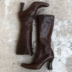 These Are Vintage Victorian Style Brown Leather Boots That Are Made In Italy. They Are Absolutely Gorgeous. The Shaft Height Is 13 1/2. The Heel Height Is Skinny Inches Tan Leather Boots, Vintage Victorian, Victorian Style, Victorian Fashion, Shoes Heels Boots, Tan Leather, Riding Boots