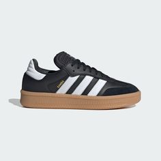 Trouve tes Chaussure Samba XLG en coloris Noir sur adidas.fr ! Options de livraison gratuite et retours sous 30 jours sur le site officiel adidas. Samba Shoes, Adidas Samba Og, Adidas Original, Adidas Campus, Black Gums, Adidas Shop, Mens Lifestyle, Adidas Samba, Athletic Sneakers