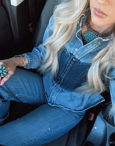 Cool Cowgirl, Fashion Cowgirl, Nfr Fashion, Western Paintings, Texas Style, Cowgirl Chic, Denim On Denim, Different Aesthetics, Turquoise Rings