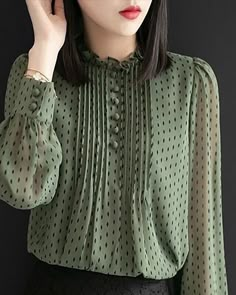 Blusa Estampada Manga Longa Top Designs For Women, Full Sleeves Design, Projek Menjahit, Chiffon Shirt Blouse, Women Chiffon Blouse, Chiffon Blouses, Blouse Casual Fashion