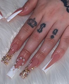 Vages Nails, Nails With Dangling Charms, Gold Bling Acrylic Nails, Virgo Nails Designs, Hood Nails, Boujie Nails, Virgo Nails, Libra Nails