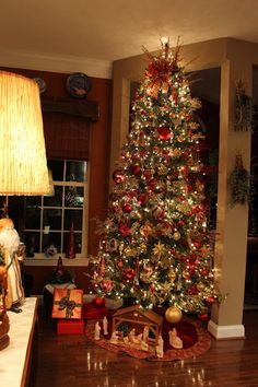 a decorated christmas tree in a living room