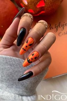 Ghost Nail, Pumpkin Nail Art, Halloween Nails Easy, Simple Fall Nails, Pumpkin Nails, October Nails