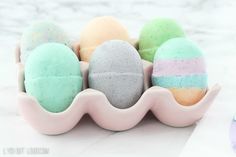 DIY Bath Bomb Easter Eggs Bath Boms Diy Recipes Kids, Homemade Bathbomb For Kids, How To Make Bath Bombshell For Kids, Diy Bath Bombshell For Kids, Cupcake Bath Bomb Recipe, Fun Easter Baskets, Easter Eggs Diy, Do It Yourself Crafts, Craft Wedding