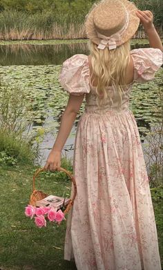 Charlottecore Style, Hadassah Core Aesthetic, Prarie Core Aesthetic Clothes, Prarie Core Aesthetic, Pink Cottagecore Aesthetic Outfits, Cottagecore Picnic Outfit, Bloomcore Aesthetic Outfits, Lacey Core, Cottage Girl Aesthetic