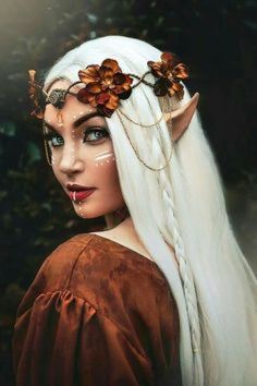 Elven Cosplay, Fantasy Make-up, Snowman Costume, Halloweenský Makeup, Fairy Halloween Costumes, Black Halloween Dress, Smink Inspiration, Elf Costume