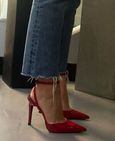 Red Shoes Outfit Aesthetic, High Heel Outfits, Red Heels Aesthetic, Heels Aesthetic, Crochet Aesthetic, Royal Aesthetic, Shoes Heels Classy, Visual Board, Aesthetic Red