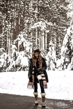 Winter Adventure Outfit, Winter Outfits Snow, Winter Mode Outfits, Colorado Outfits, Adventure Outfit, Trendy Boots