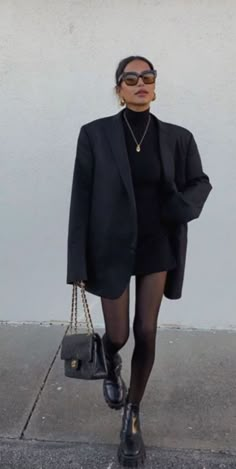 Chique Outfit, Autumn Outfit, Black Tights, Black Blazer