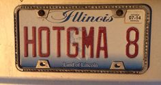 the license plate for illinois's hotcama 8 is seen in this image