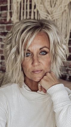 Blonde Hair Pictures, Haircut Gray Hair, Edgy Short Hair, Short Hair Balayage, Short Hair Updo, Hairdo For Long Hair, Short Hair With Bangs, Short Hair Styles Easy, Trendy Short Hair Styles