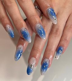 30 Coolest Aura Nails to Inspire You French Manicure Long Nails, Blue Ombre Nails, Aura Nails, Blush Nails, Pretty Gel Nails, Blue Nail, Jelly Nails, Silver Nails, Minimalist Nails