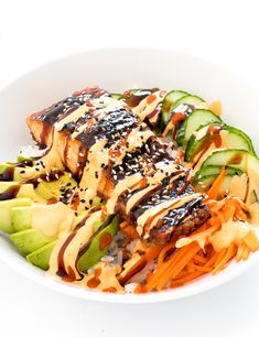 Spicy Mayo Recipe, Sushi Bowl Recipe, Sushi Bowls, Pan Fried Salmon, Healthy Bowls Recipes, Salmon Bowl, Salmon Sushi, Easy Salmon Recipes, Sushi Bowl