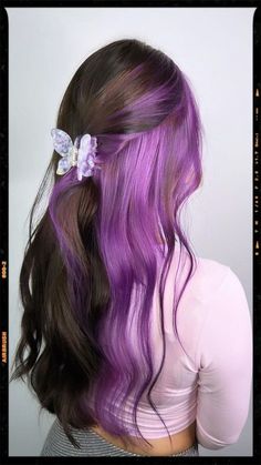 Colored Highlights With Brown Hair, Purple Under Hair Color, Lavender And Dark Brown Hair, Purple Hairstyles Long, Purple Color Hair Ideas, Purple Under Dye Hair, Purple Hair Color Ideas Underneath, Lavender Hair Peekaboo, Halo Hair Color Technique