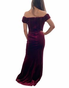 Gorgeous classy A-Line evening gown. This dress features a beautiful super soft velvet material and an off the shoulder neckline with ruched sleeves. This classic silhouette is perfect for formal events like galas or weddings. Brand: Laundry by Shelli Segal Retail Price: $248 Color: Deep Garnet Hidden Zippered Back 93% Polyester, 3% Spandex Model Info: Height: 5'2 Waist: 25'' Wearing a size US 2 Off-shoulder Fitted Evening Dress For Formal Occasions, Off-shoulder Fitted Formal Evening Dress, Formal Fitted Off-shoulder Evening Dress, Formal Ruched Evening Dress For Prom Season, Formal Fitted Off Shoulder Dress, Fitted Off-shoulder Dress For Formal Occasions, Off-shoulder Evening Dress With Sweep Train For Formal Events, Off-shoulder Evening Dress For Formal Events, Formal Off-shoulder Evening Dress With Sweep Train