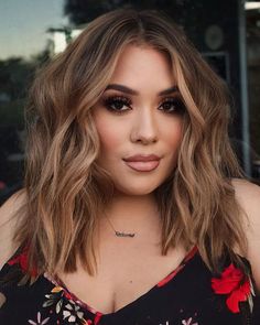 Short Brown Hair For Round Face, Medium Length Hair Round Face Plus Size, Hair Color Ideas For Round Faces, Haircut For Double Chin Round Faces, Plus Size Medium Length Hair, Hair Cuts 2024 Trends Round Face, Hair Styles For Round Faces Plus Size, Hair For Fat Face, Hairstyles For Fat Faces Plus Size