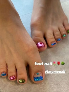 summer toe nail designs: rainbow chromes Nail Pedicure, Toenail Designs Summer, 23 Summer, Summer Nail Designs, Summer Toe Nails, Simple Acrylic Nails, Exotic Nails, Toe Nail Designs, Toe Nail Art