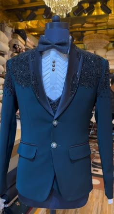 Blue Tuxedo For Men Wedding, Blue Tuxedo For Men, Tuxedo Embroidery, Prom Suit Ideas, Prom Pants, Navy Blue Suit Men, Best Wedding Suits For Men, Designer Tuxedo