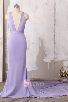 This lavender glossy spandex mermaid prom gown with crossed waist band bodice, plunging V-neckline and strap back highlight the curves of wearers. The long train and straps give this dress special design that reveals the most elegant femininity. Lunss Dresses, Pretty Bridesmaid Dresses, Mermaid Prom Dress, Best Prom Dresses, Fit And Flare Skirt, Lavender Dresses