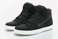 Nike Dunk Hi Autoclave Mens Tennis Shoes, Black Men Street Fashion, Shoes Outfit Fashion, Sneakers Men Fashion, Trendy Shoes, Sneaker Collection, Mens Sweatshirts Hoodie, Nike Dunk, Nike Dunks