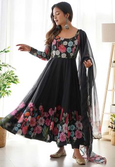 black suit set, black anarkali, anarkali suit, indian ethnic wear, indian fashion, organza anarkali suit, summer collection, utsav fashion Organza Anarkali, Silk Anarkali Suits, Silk Anarkali, Gown With Dupatta, Pakistani Salwar Kameez, Anarkali Kurta, Anarkali Gown, Silk Bottoms, Anarkali Suit