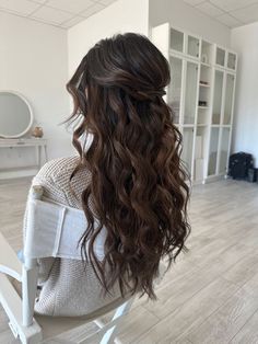 Mermaid Curls Wedding Hair, Long Beach Waves Wedding Hairstyles, Beach Waves Hairstyles Half Up, Hair Inspo For Bridesmaid, Updo Beach Hairstyles, Beach Waves Bride Hair, Wavy Hairstyles For Long Hair Half Up, Beach Waves Hair Wedding Bridesmaid, Bridesmaid Hairstyles With Clip In Extensions