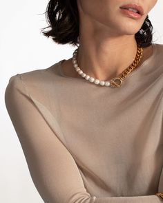 Made from premium quality materials, st. Moran jewelry is designed to last. At our atelier, we believe in crafting jewelry to withstand everyday wear without tarnishing. Each pearl is unique, because our pearls are real. We're proud of that. Endlessly versatile the Angelos necklace contrasts the bold, sleek appeal of the curb chain with the luminous classic beauty of freshwater pearls. A radically stylish design with the perfect balance of edgy yet chic. The toggle closure combines functionality Elegant Pearl Necklace With Chain As Gift, Elegant Pearl Necklace With Chain For Gift, Luxury Pearl Chain Necklace For Wedding, Pearl White Pearl Jewelry With Chain, Round Pearl Chain Jewelry, Luxury Pearl Clavicle Chain Jewelry, Luxury Pearl Jewelry With Clavicle Chain, Luxury Pearl Necklace With Chain, Luxury Pearl Necklace With Pearl Charm