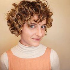 Keep your short curly hair under control and looking chic with one of these popular short curly hairstyles! Here's what stylists have to say! Curly Cut With Bangs, Bangs Glasses, Hair Designs For Girls, Haircut Summer, Curly Hair Designs, Long Blonde Curls, Curly Hair Ideas, Curly Cuts