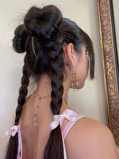 not mine Sailor Moon Inspired Hair, Heart Buns Hairstyle, Sailor Moon Hairstyle, Earthy Baddie, Valentine Hairstyle, Cultural Hairstyles, Heart Buns, Hairstyle Bangs, Sailor Moon Hair