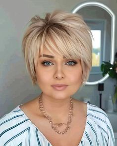 Short Hair Cuts For Women Round Face, Hair Tricks, Short Choppy Haircuts, Hair Cuts For Women, Short Sassy Haircuts, Long Pixie Hairstyles, Sassy Haircuts, Choppy Haircuts, Short Red Hair