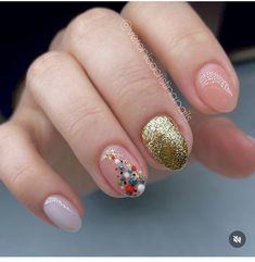 Christmas Nails 2023 Short, Almond Shaped Nails Short, Cute Short Christmas Nails, Holiday Nails 2023, Cuticle Tattoos, Long Nail Art Designs, 2023 Manicure, Y2k Nail Art, Short Christmas Nails