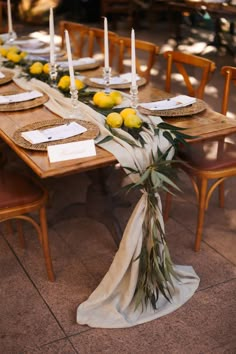 Mesa de família estilo italiana 
@recantodasfloresbh Italian Dinner Table, Lemon Themed Party, Sicilian Wedding, Italian Party, Italian Theme