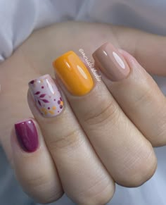 August Nail Art Ideas, Pink And White Nail Art, Nail Art Design 2023, Acrylic Nails Pink, Nail Art Designs 2023, August Nails, 2023 Pink, Fall Gel Nails