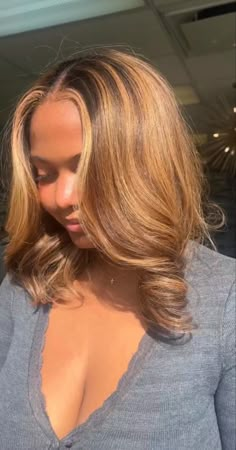 Natural Hair Highlights, Blonde Natural Hair, Pressed Natural Hair, Silk Press Natural Hair, Highlights Curly Hair, Honey Blonde Hair