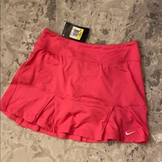 Hot Pink Nike Tennis Skirt Nike Tennis Skirt, Nike Skirts, Shein Outfits, Nike Tennis, Pink Nike, Pink Nikes, Nike Pink, Tennis Skirt, Athleisure