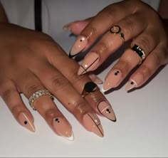 African Nail Art, Finger Nails, Work Nails, Classy Acrylic Nails, Glamorous Nails, Short Acrylic Nails Designs