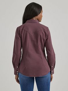 STYLE YOU CAN ALWAYS RELY ON Classic western wear that packs a punch. Our Women’s Wrangler Retro® Long Sleeve Solid Western Snap Shirt has everything you know and love, including two chest flap pockets with our signature “W” stitching, pointed yokes, and pearl snaps. Best of all, it’s crafted from 100% cotton twill to keep you comfortable when the weather goes up or down. Western Wear, Women's Tops, Cotton Twill, Womens Shirts, Stitching, Womens Tops, Long Sleeve, How To Wear, Cross Stitching