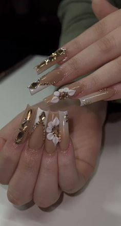 Xv Nails, Quinceañera Nails, Gold Nails Prom, Champagne Quince, Mexico Decor, Female Blazer, Mexican Nails, Champagne Nails