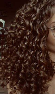 Thick Long Curly Hair, Long Curly Brown Hair, Curly Hair Brown, Mrs Bella, Nails Selfie, 100 Hairstyles, Long Hair Curly, 3a Hair, Curly Brown Hair