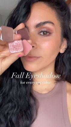 Natural Eyeshadow Looks Step By Step Blue Eyes, Sient Eyeshadow Blue Eyes, Easy Hooded Eye Makeup Tutorials, Seint Eyeshadow Looks For Blue Eyes, Seint Eyeshadow For Hooded Eyes, Seint Lullaby Eyeshadow, Fall Eyeshadow, Woc Makeup, Hooded Eye Makeup Tutorial