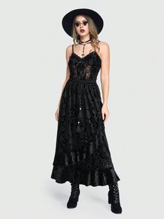 Black Casual Collar  Velvet Plain Pleated Embellished Medium Stretch  Women Clothing Boho Goth Style, Punk Witch Outfit, Dark Witchy Outfits, Gothic Boho Fashion, Hippie Goth Fashion, Dark Hippie Style, Boho Goth Outfits, Hippie Goth Outfits, Gothic Flowy Skirt