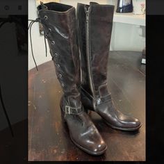 New/Never Worn-- Barneys New York All Leather/Made In Italy--Side Zip Boots With Outside Lace Feature. 1 1/2 Heel. Size 40 Worn Leather Boots, Vintage Gucci Boots, Gucci Boots, Side Zip Boots, Barneys New York, Tall Boots, Shoes Heels Boots, Vintage Gucci, Side Zip