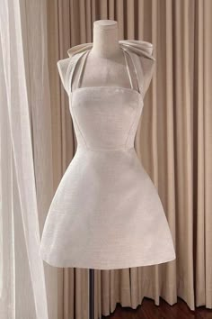 Mini Homecoming Dress, Mini Homecoming Dresses, Grad Dresses, Glam Dresses, Homecoming Dress, Looks Vintage, Dress With Bow, Fancy Dresses, Dream Dress