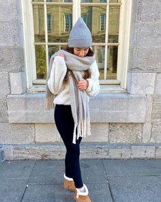 Large Scarf Outfit, Grey Scarf Outfit, Gray Scarf Outfit, White Scarf Outfit, Chunky Scarf Outfit, Big Scarf Outfit, Scarf Outfits, Scarf Outfit Winter, Warm Fall Outfits