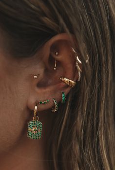 Cool Ear Piercings, Pretty Ear Piercings, Cute Ear Piercings, Body Chains, Dope Jewelry, Jewelry Lookbook, Ear Cuffs, Girly Jewelry, Dream Jewelry