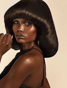 Hot Hair: Sexy Evening Styles - Essence Mushroom Hairstyle, Mushroom Haircut, 1970s Hairstyles, Mushroom Hair, Glam Hair, Athletic Hairstyles, Penteado Cabelo Curto, Toddler Hair