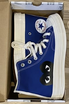 Blue Converse Play, Blue Comme Des Garcons Converse Outfit, Not A Chuck Converse Outfit, Come Des Garcons Converse, Comme Des Garcons Converse Outfit, Blue Comme Des Garcons, Comes Des Garcons, Blue Converse Outfit, Come Des Garcons